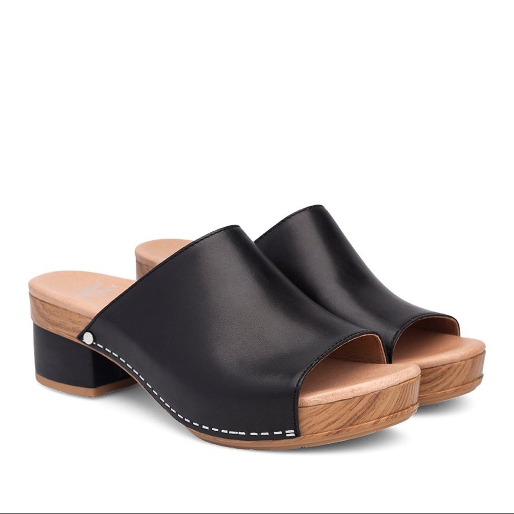 Dansko Maci Black Full Grain